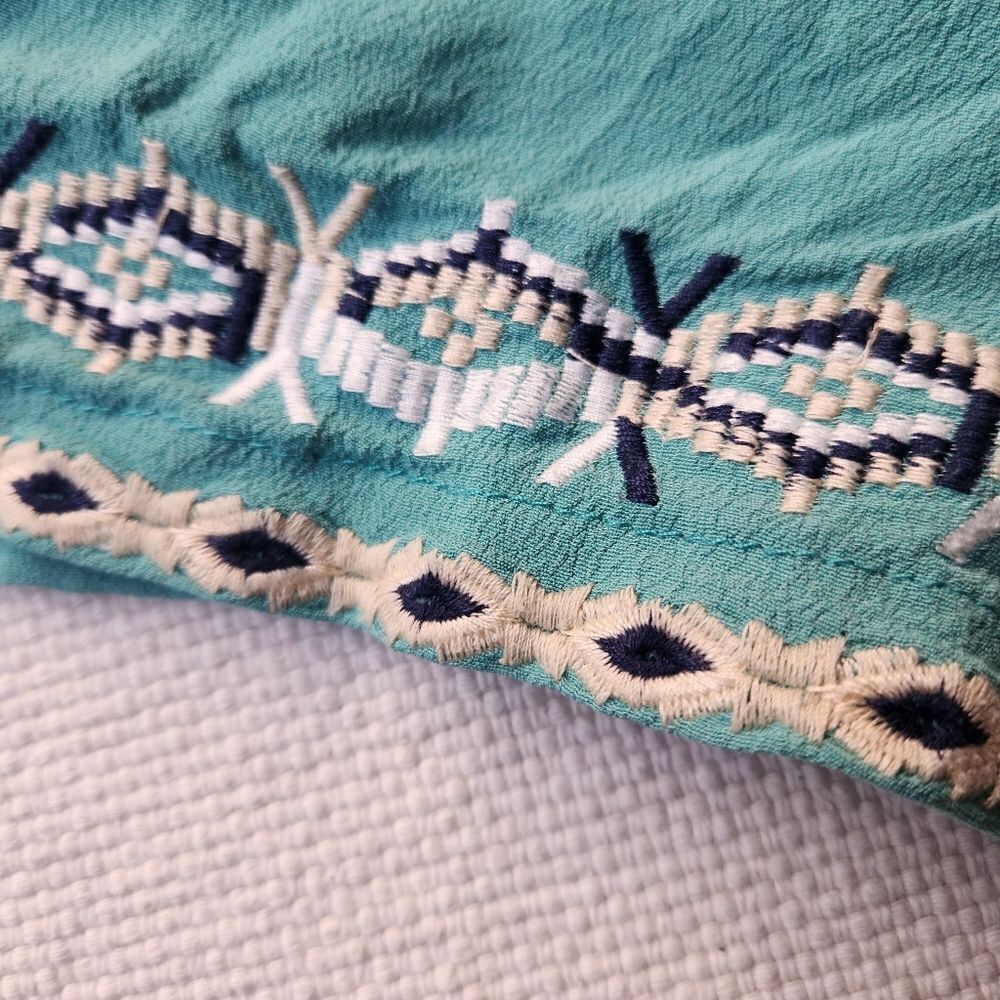 Anthropologie hei hei embroidered shorts - Picture 3 of 9